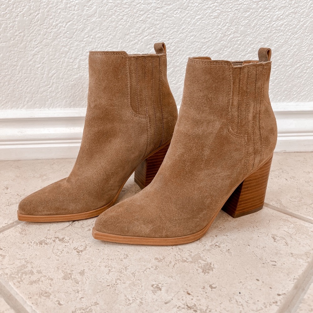Marc Fisher LTD Oshay Pointed Toe Bootie size 7, Color: Natural Suede